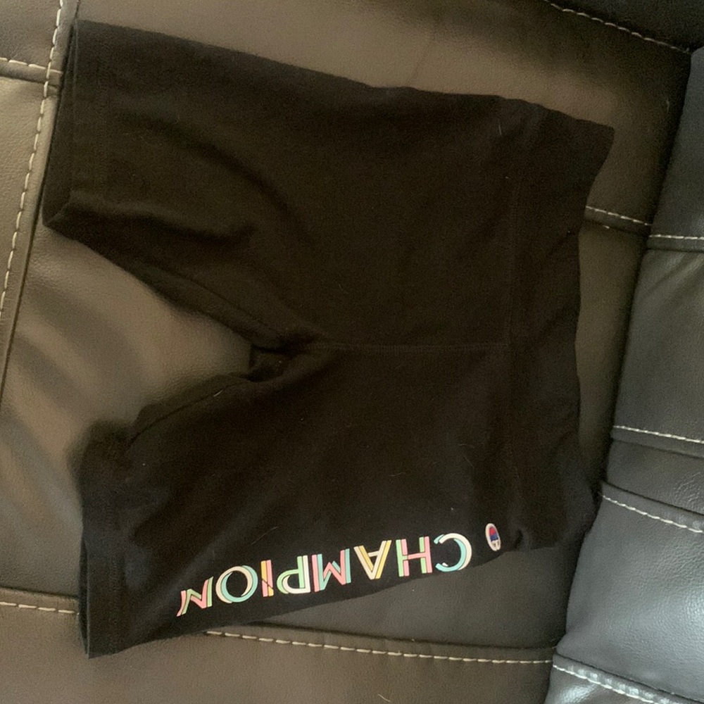 Girls Champion biker shorts